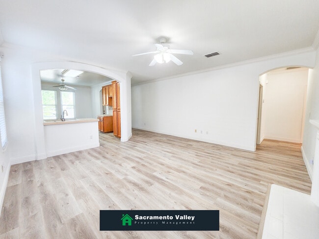 Building Photo - 1901 Yarnell Way