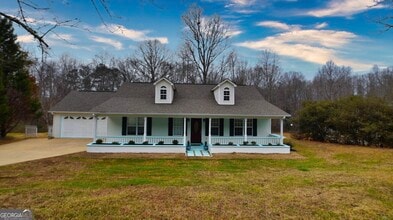 Building Photo - 105 Redwood Dr