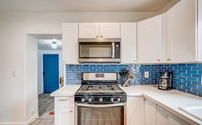 Building Photo - 1314 S 8th Ave