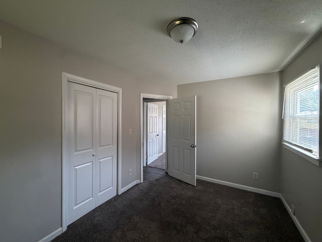 Building Photo - 3BR/2BA Huntsville Rental with 1-Car Garage, Hardwood Flooring & Fenced Yard
