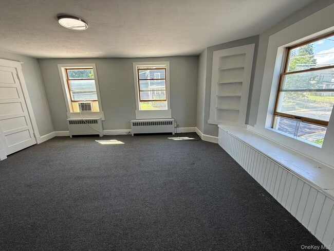 Building Photo - 610 Tower Ave