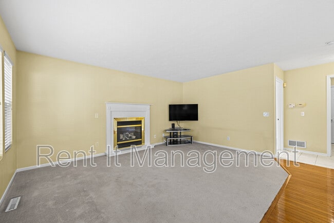 Building Photo - 5820 S 157th St