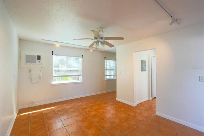 Building Photo - 115 145th Ave