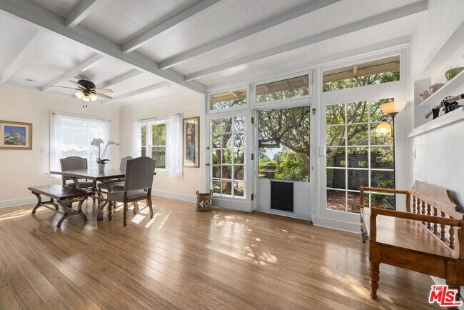 Building Photo - 2429 Beverley Ave