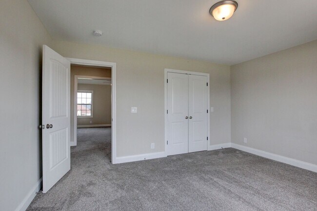 Building Photo - 230 Cotoneaster Ln