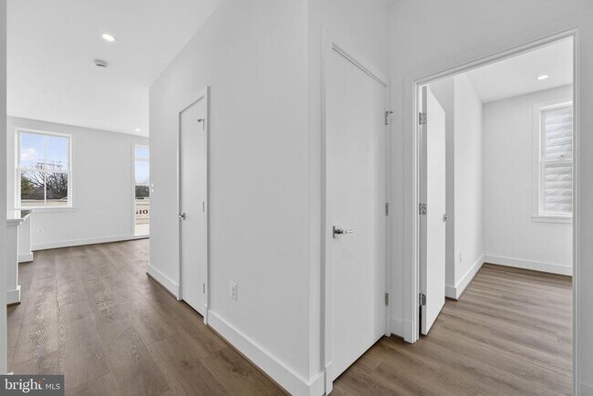 Building Photo - 117 N 21st St