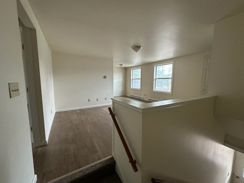 Building Photo - 113 Locust Ln