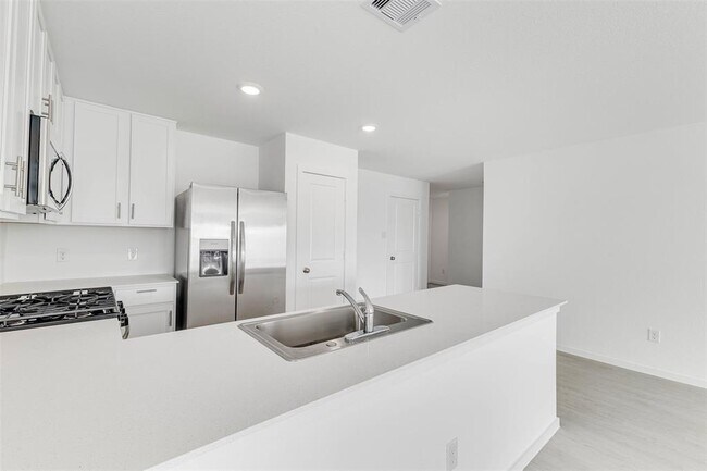 Building Photo - 6606 Tricolor Beech Ln
