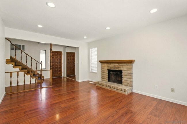 Building Photo - 1312 Shaddick Dr