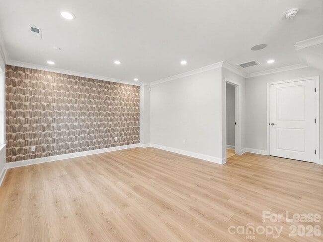 Building Photo - 5029 Westmead Ln