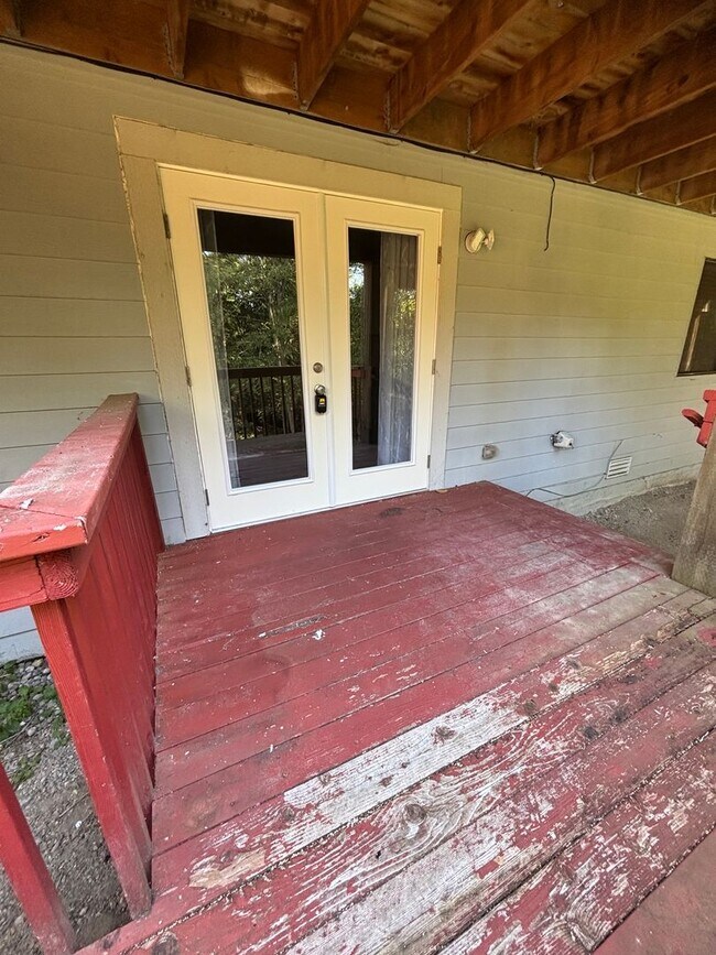 Building Photo - TRA3106