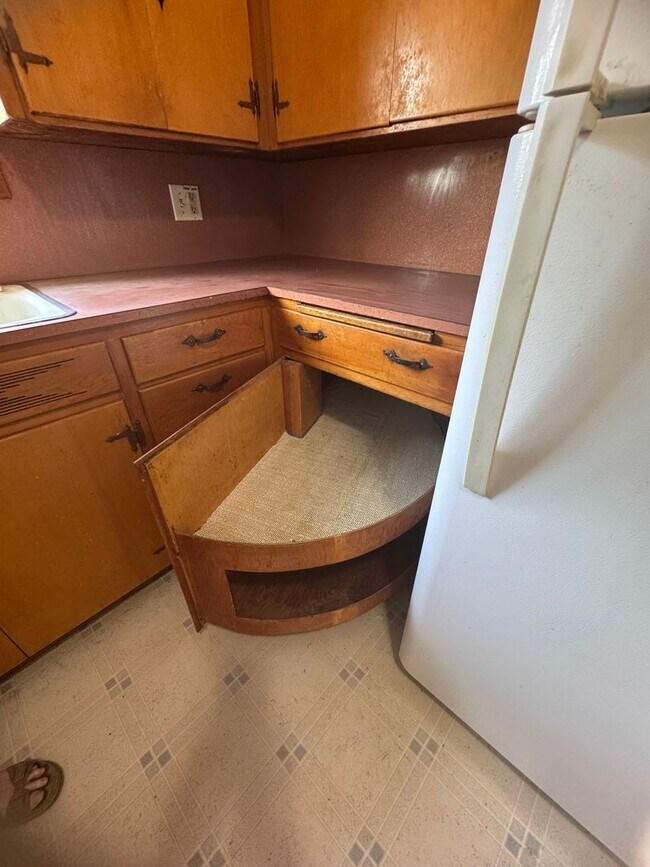 Building Photo - Spacious 2 Bedroom 2 Bath Living Room and Great Room