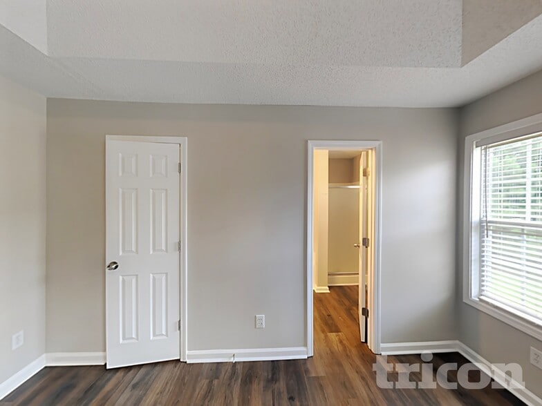 Building Photo - 1053 Abercorn Way