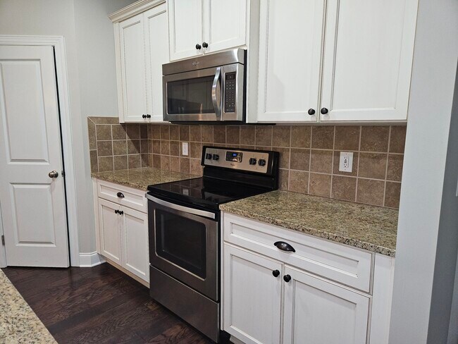 Building Photo - 905 Glenhaven Dr