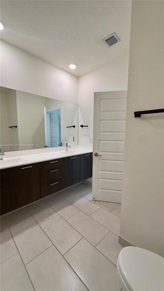 Building Photo - 8301 NW 41st St