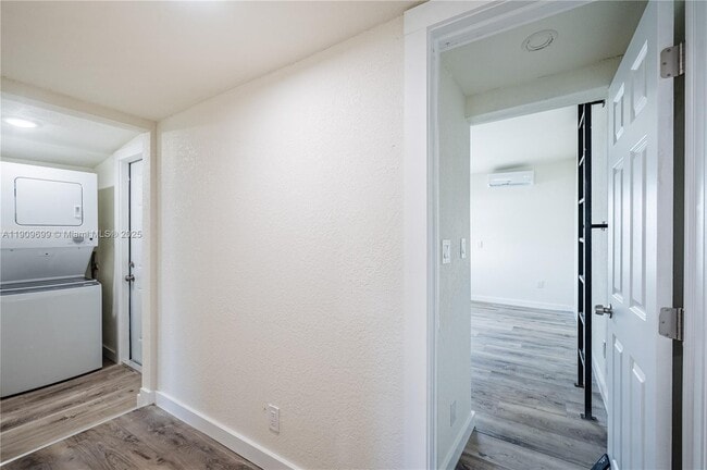 Building Photo - 4504 Oakley St