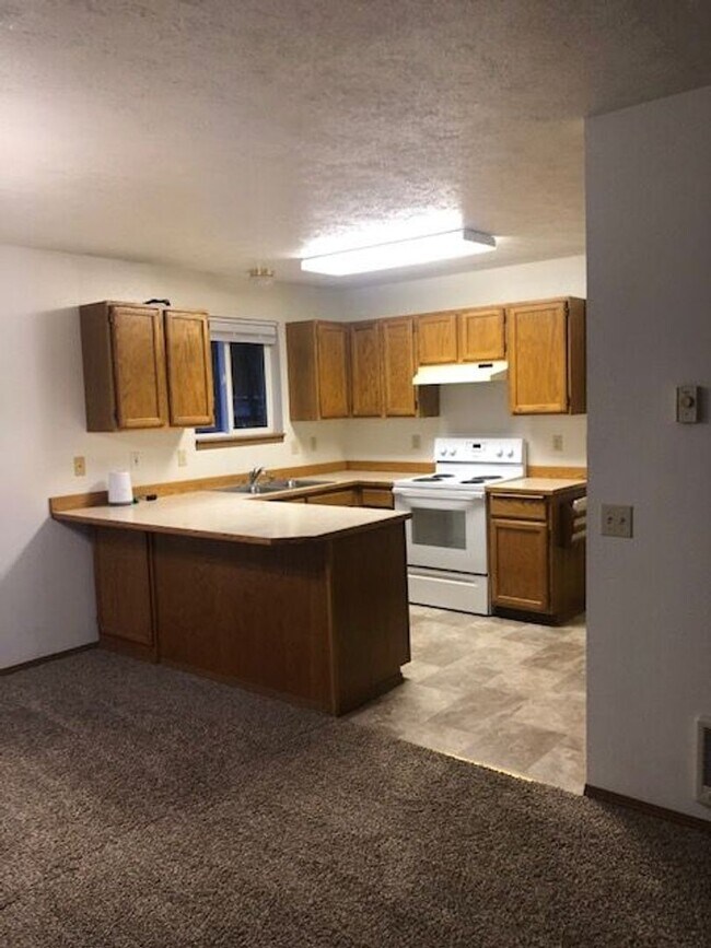 Building Photo - 1404
