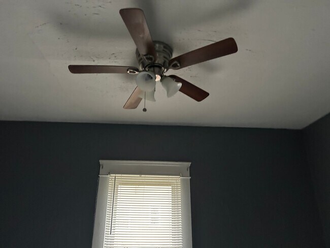 Building Photo - 12523 Forest Ave