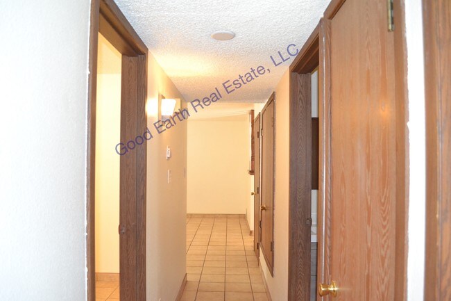 Building Photo - 1718 Webster