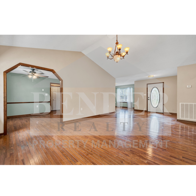 Building Photo - REDUCED!!! BEAUTIFUL HOME