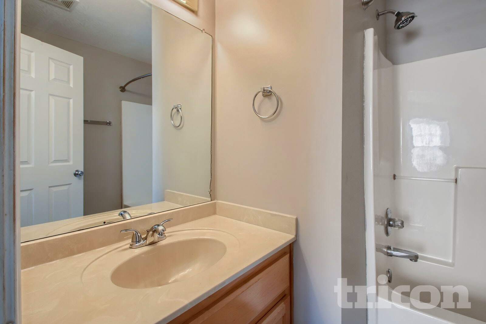 Building Photo - 1150 E 17th Ave