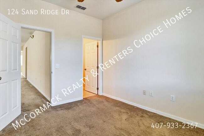 Building Photo - 124 Sand Ridge Dr