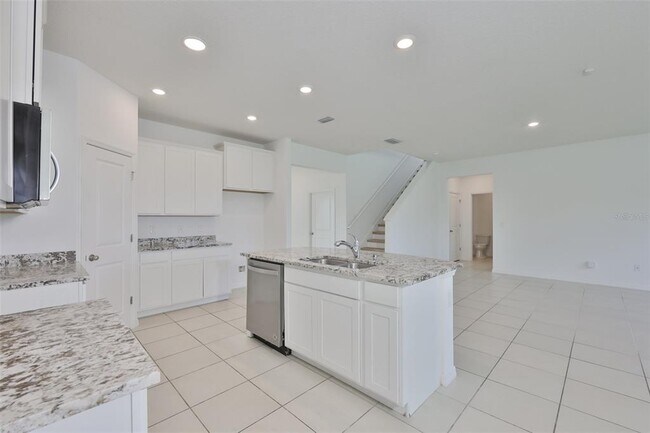 Building Photo - 10819 Charlotte Dr.