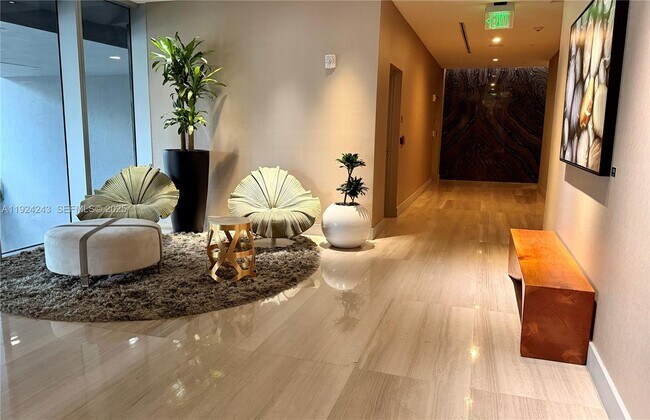 Building Photo - 488 NE 18th St