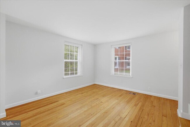 Building Photo - 4825 S 28th St