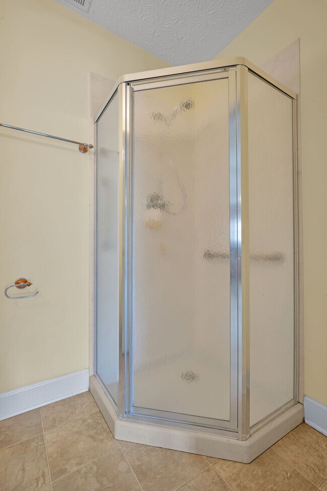 Building Photo - 7506 Sleepy Hollow Rd