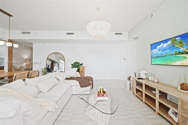 Building Photo - 601 NE 27th St