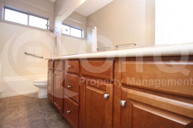 Building Photo - 4501 E Timberline Ct