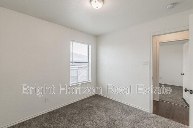 Building Photo - 8117 Doreen Ave