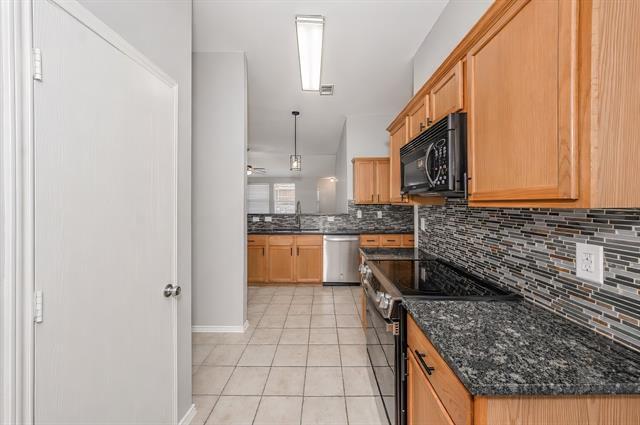 Building Photo - 9249 Conestoga Dr