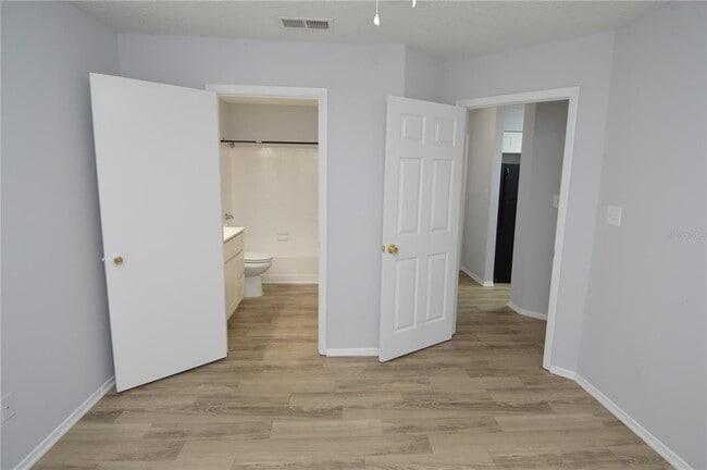 Building Photo - 8722 Mallard Reserve Dr