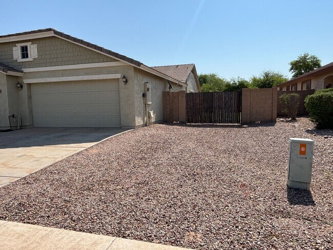 Building Photo - 1450 N Maria Ln