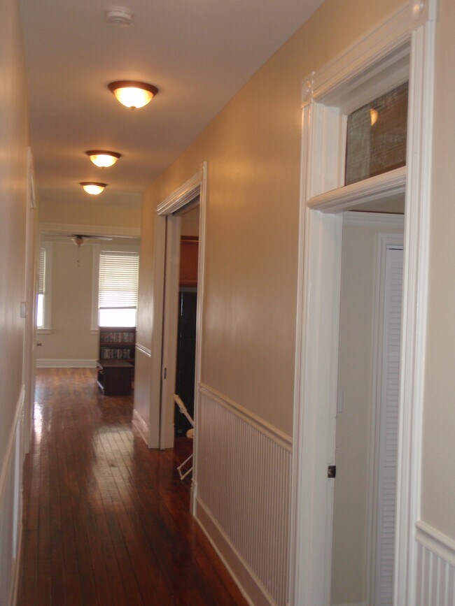 Building Photo - 211 Ashley Ave