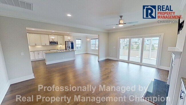 Building Photo - Spacious 4 BD Executive Home Loaded with U...