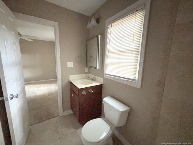 Building Photo - 229 Lansdowne Rd