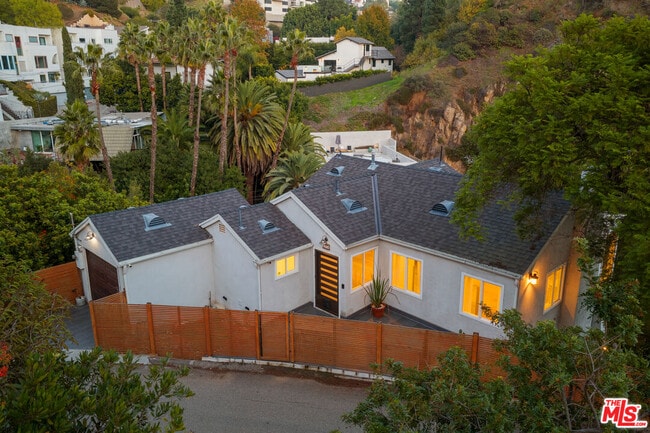 Building Photo - 2370 San Marco Dr