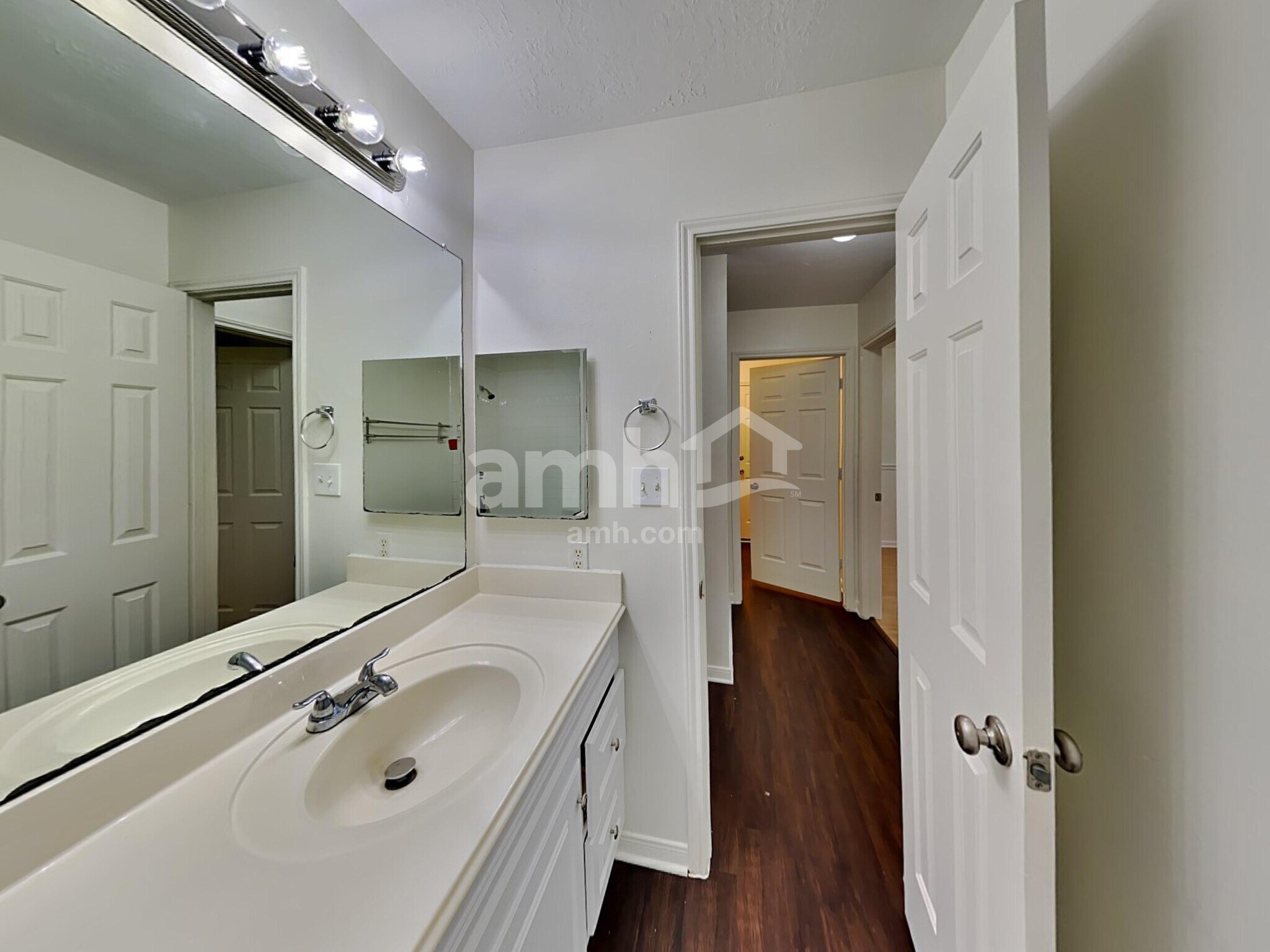 Building Photo - 10467 Twin Circles Dr