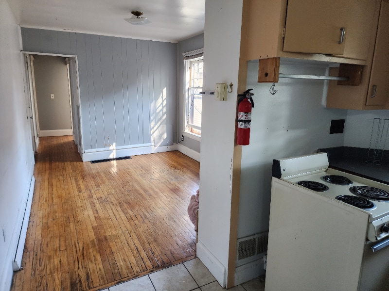 Building Photo - 720 N Park St