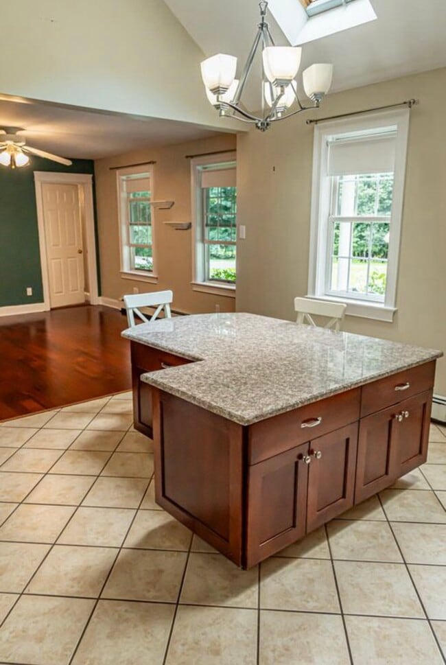 Building Photo - 13 Anthoine Rd