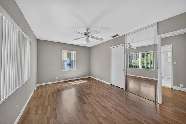 Building Photo - 1415 NE 17th Terrace