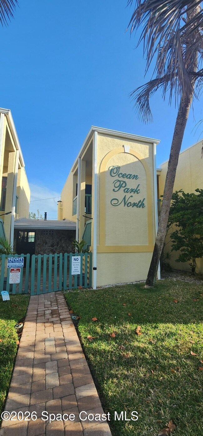 Building Photo - 310 Taylor Ave