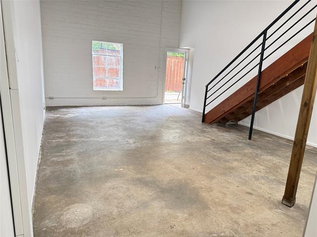 Building Photo - 3129 Ross Ave