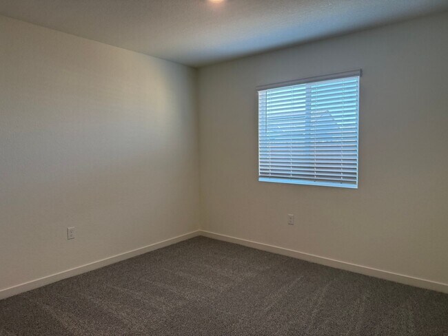 Building Photo - Brand new beautiful home! Please read enti...