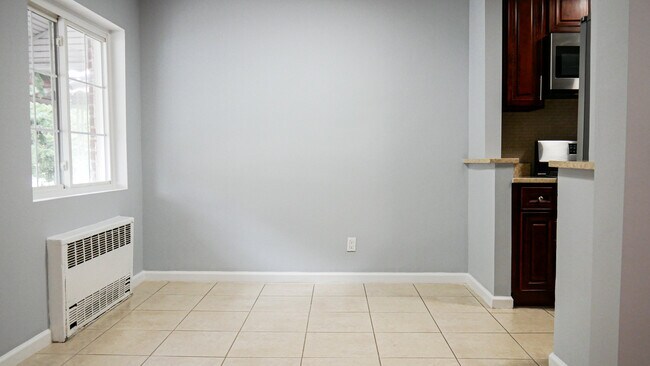 Building Photo - 3410 Bronxwood Ave