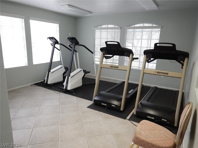 Building Photo - 501 Satin Saddle Pl