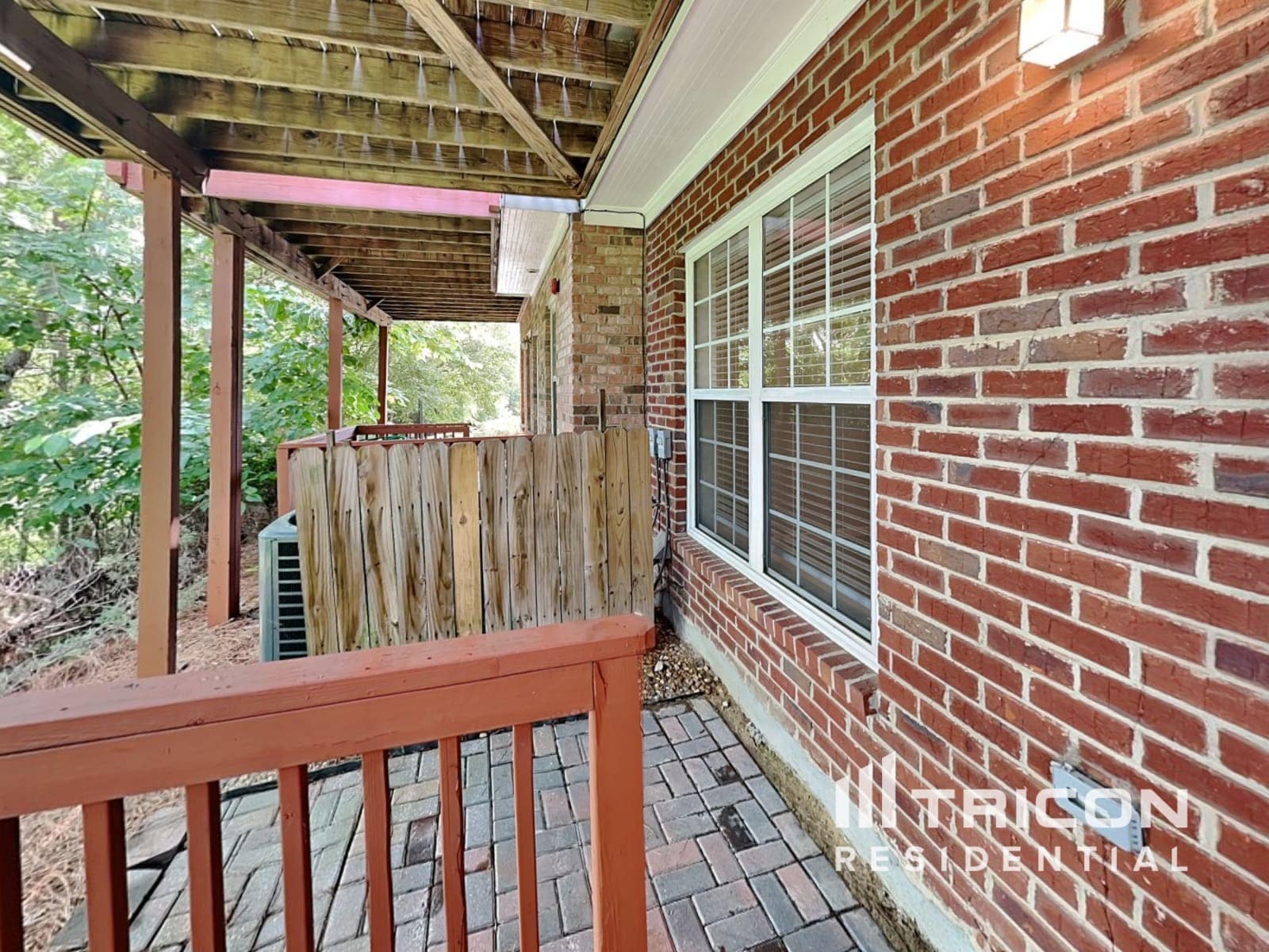 Building Photo - 1771 Highlands View Dr